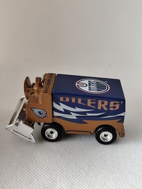 3/$25💙Edmonton Oilers Zamboni Toy Truck 1999